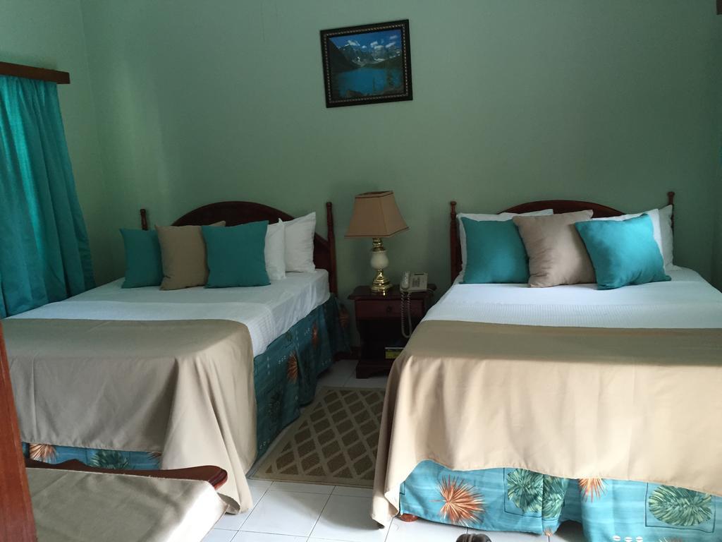 Rayon Hotel Негрил Экстерьер фото
